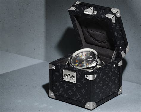 Louis Vuitton embraces marine chronometer design in latest table clock and trunk - WATCHPRO USA