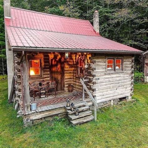 Cabin in the woods 🌲 | Cabins in the woods, Cabins and cottages, Rustic ...