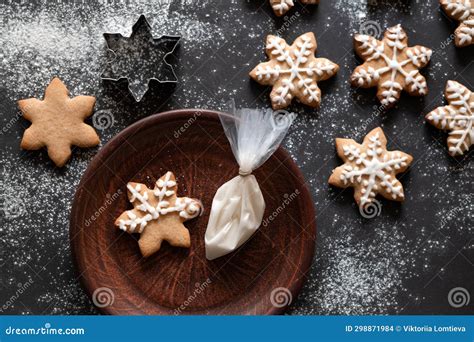 Making Traditional Christmas Ginger Cookie Star Shape Gingerbread