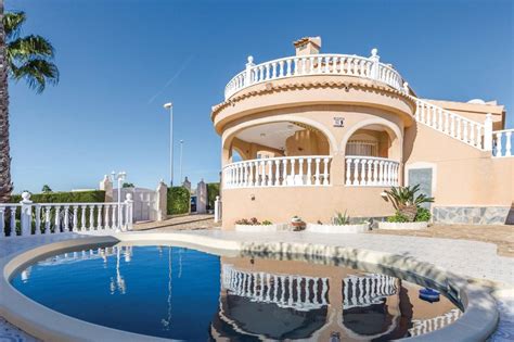 Villa to rent in Ciudad Quesada, Spain with swimming pool | 190526