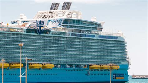 Worlds Largest Cruise Ship Named At Port Canaveral B2bchief