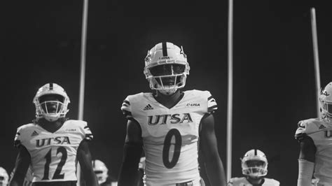 UTSA Football Uniforms | Christopher Muñoz