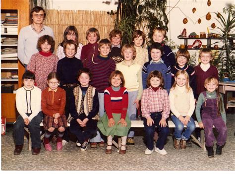 Photo De Classe Cp Et De Ecole Jules Ferry Neuville