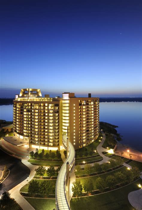 Bay Lake Tower at Disney Contemporary Resort |Run, Karla, Run! | Run ...