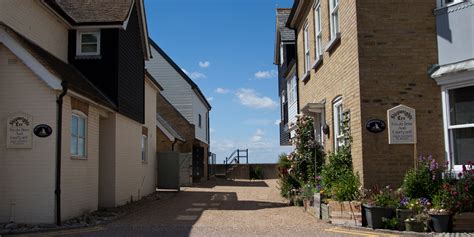 Pet Friendly Whitstable Accommodation | Self Catering Holiday Cottages