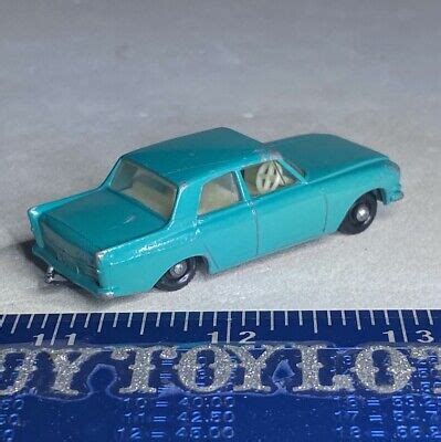 Vintage Matchbox Lesney Ford Zephyr 6 MK III 33 Turquoise Blue