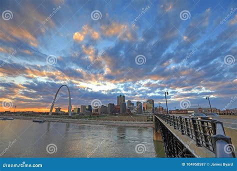 St Louis Missouri Skyline And The Gateway Arch Editorial Photography