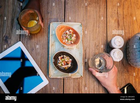 Two People Eating Lunch Hi Res Stock Photography And Images Alamy