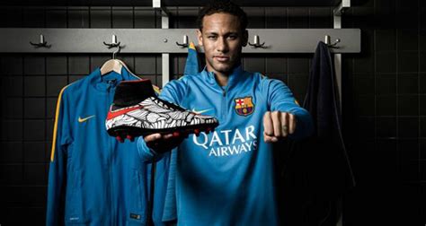 Neymar Presenta Los Nuevos Hypervenom Ousadia Y Alegr A