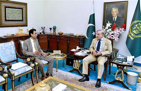 Convener Mqm And Mna Khalid Maqbool Siddiqui Called On The Prime