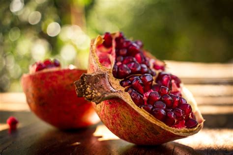 How To Grow Pomegranates From Seeds Hunker