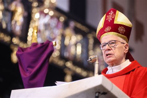 Ks Abp J Michalik Do Dzi Nie Mog Przebaczy Janowi Paw Owi Ii E