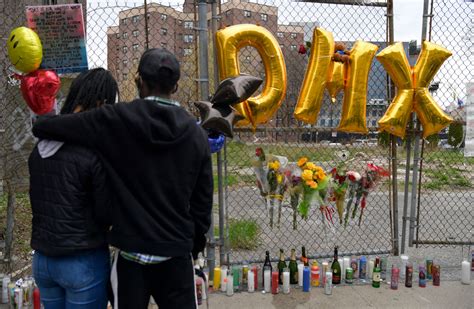 DMX Immortalized By Family And Close Friends At Memorial - Bloomberg