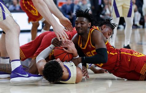 Usc Mens Basketball Looking To Bring More Toughness In 2019 20