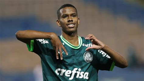 V Deo Estev O Do Palmeiras Faz Jogada De Craque Na Copinha