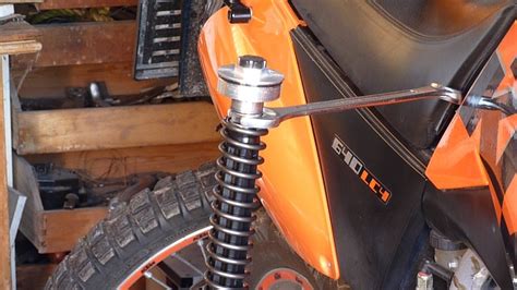 KTM LC4 640 Fork Oil Replacement YouTube