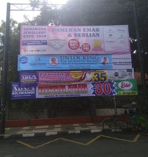 Spanduk Promo Jasa Pembuatan Banner Billboard Neonbox Videotron