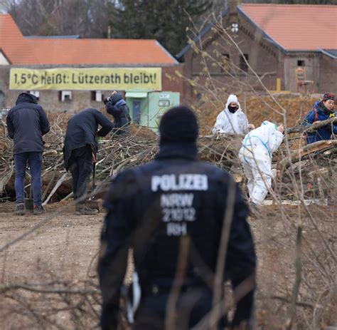 Lützerath Polizei und Aktivisten reagieren nach Ausschreitungen bei