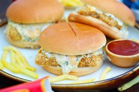 McDonald's Fish Sandwich Copycat [Video] - Sweet and Savory Meals