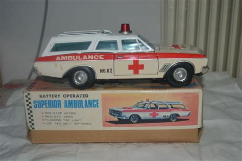 Asakusa Japan L 30 Cm Cadillac Superior Ambulance Tin Toy With