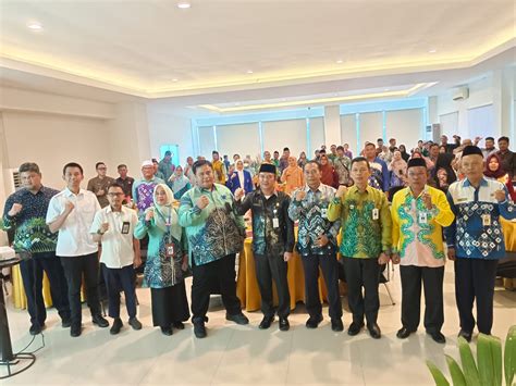 Dpmptsp Tanah Bumbu Gelar Sosialisasi Dan Berikan Nib Untuk Pelaku Usaha