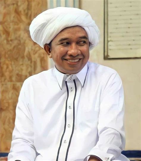 Abah Guru Zuhdi Penyimpanan Foto Tokoh Sejarah Gaya