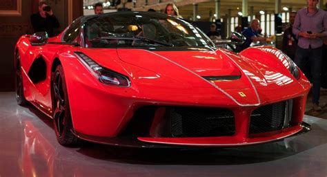 Ferrari Unveils Rosso Corsa LaFerrari Aperta In Melbourne | Carscoops