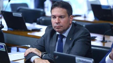 PF encontra documentos de operação da Abin Alexandre Ramagem