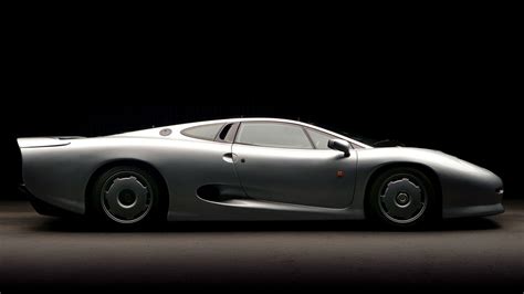 Jaguar Xj220 Wallpapers Top Free Jaguar Xj220 Backgrounds Wallpaperaccess