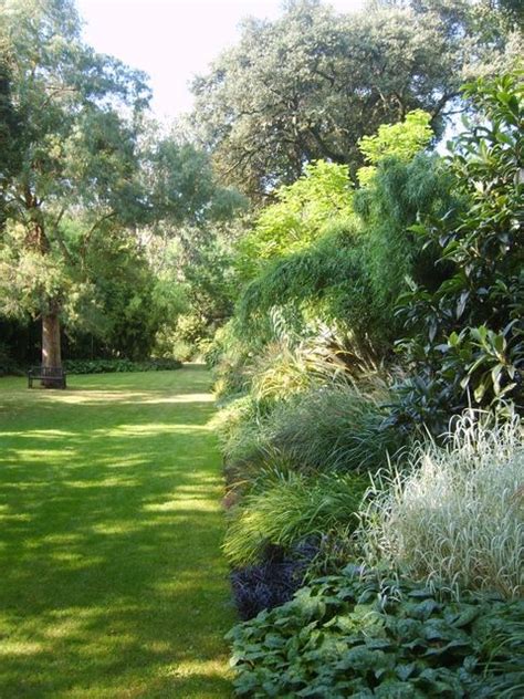 You Don T Have To Use Grasses In Prairie Style Gardens This Shaded Border At Abbotsbury Dorset