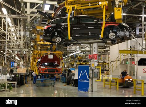 Planta De Ensamblaje Automotriz Fotograf As E Im Genes De Alta