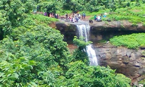 Vangani Waterfalls Tripplatform