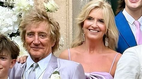 Ponosni Rod Stewart Oglasio Se Nakon Vjen Anja Za Pam Enje Sinu I