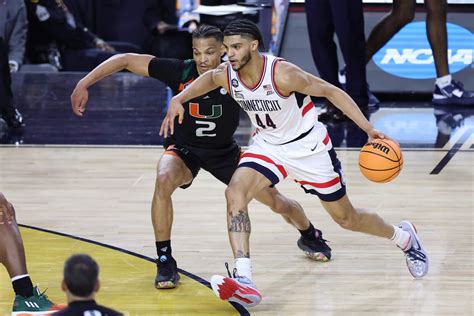 UConns Andre Jackson Jr To Enter 2023 NBA Draft Maintain Eligibility