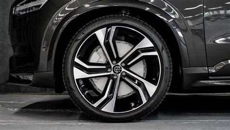 Volvo XC90 2023 ULTIMATE DARK Platinum Grey - Pictures