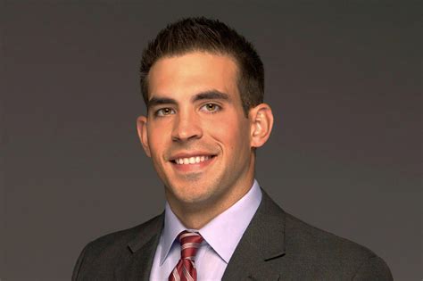 Joe Davis Named Foxs Lead Baseball Voice After Buck Leaves Bloomberg