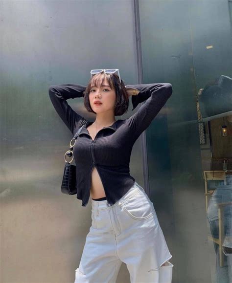 Nghiện thả rông hot girl làm dân mạng nổ đom đóm mắt vì vòng một quá gợi cảm