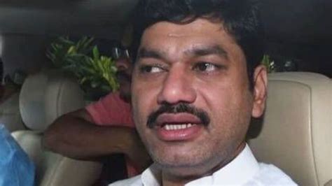 Dhananjay Munde परळीत धनंजय मुंडे यांच्या कारला अपघात फेसबुक पोस्ट