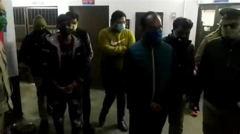 Sex Racket Busted At Noidas Wave Mall 14 Women Detained After Raids