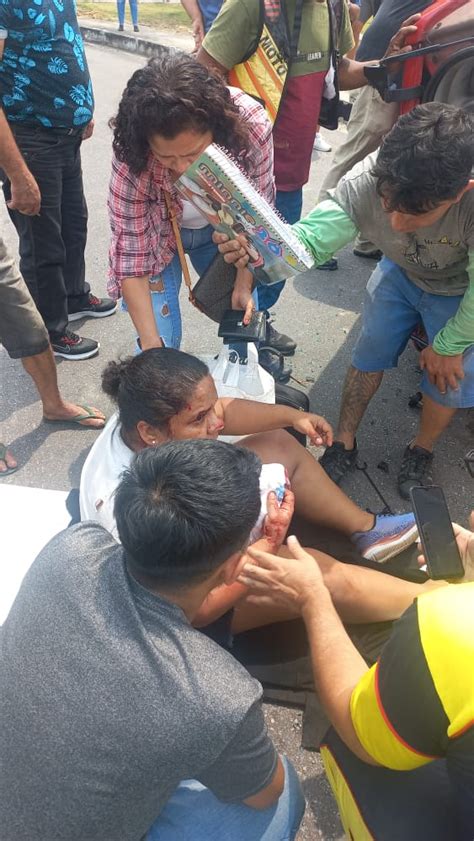 V Deos Carros Colidem E Capotam Em Acidente Na Avenida Das Torres