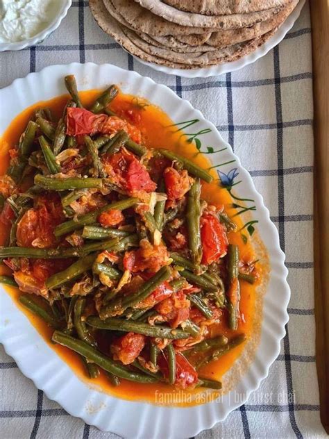 Loubieh Bi Zeit Lebanese Green Beans Stew With Tomatoes