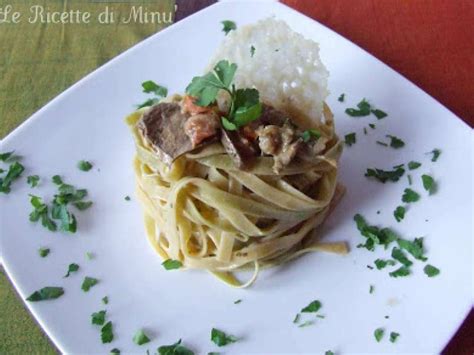 Tagliatelle Paglia E Fieno Alla Boscaiola Con Chips Di Grana Ricetta