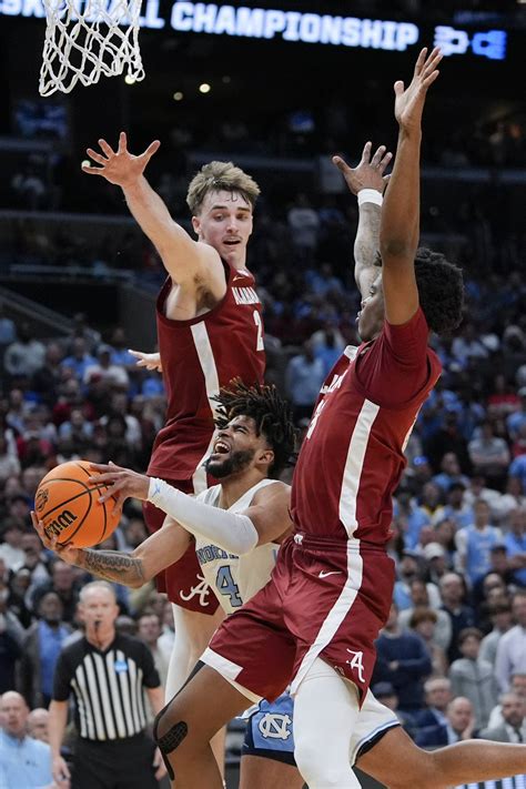 Alabama Holds Off Top Seeded North Carolina 89 87 To Reach Elite Eight