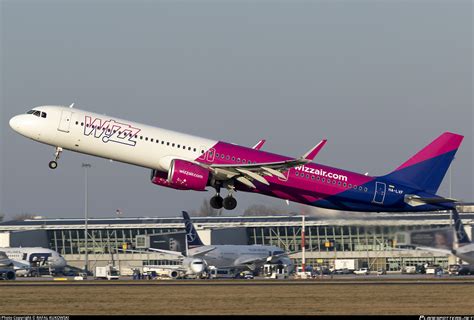 HA LVF Wizz Air Airbus A321 271NX Photo By RAFAL KUKOWSKI ID 1409592