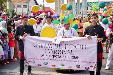 Ribuan Siswa Semarakkan Pawai Budaya Hardiknas Kota Pasuruan Akurat Jatim