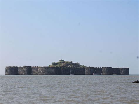 Top 4 Marine Forts in Maharashtra - Nativeplanet