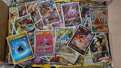 LOT 4000 cartes Pokémon avec ULTRA RARES Rares Brillantes Neuves