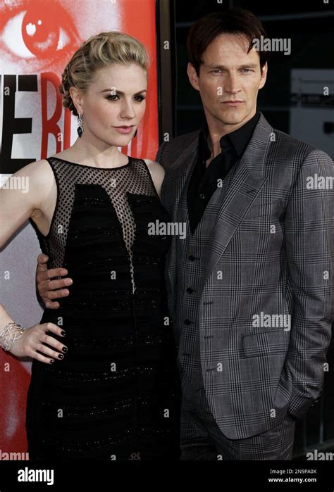 Anna Paquin Left And Stephen Moyer Attend The Premiere Of Hbo S True