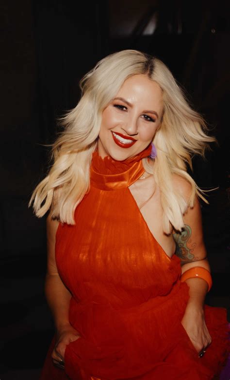 About — Melissa Turner