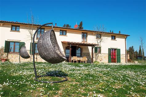 Agriturismo Tuscany, kid friendly and super welcoming!